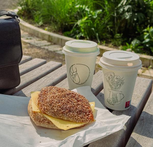 Bolle og kaffe fra Bread By Kærup