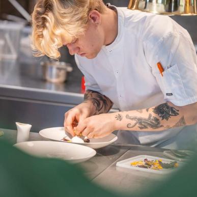 Tjener på Restuarant Textur i Aalborg